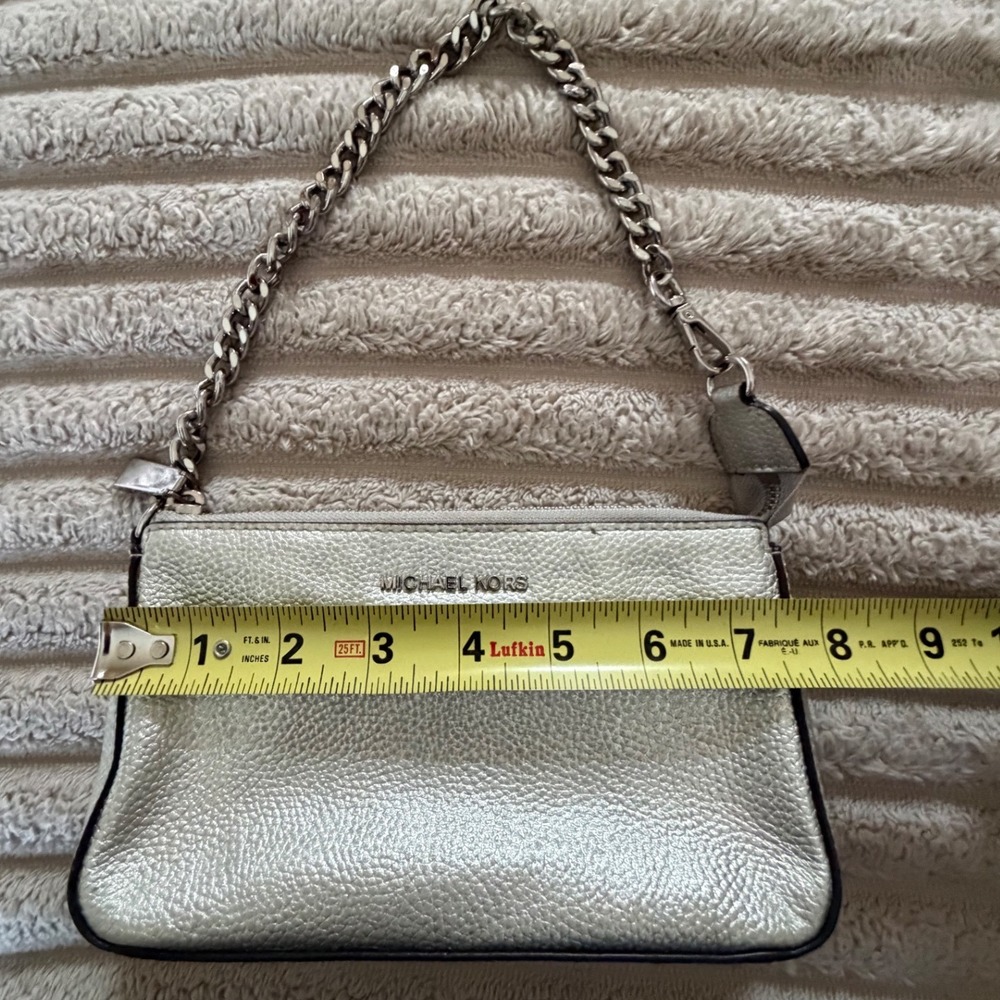 Michael Kors Metallic Silver Pebbled Leather Chain Pochette Bag 32F7MFDW6M - Picture 7 of 13